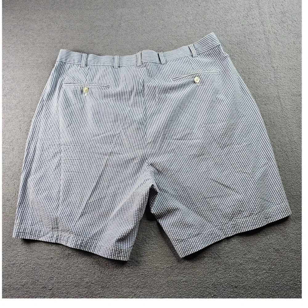 Jos. A. Bank Stays Cool Chino Shorts Men 40 White Blue Stripe Seersucker Pleated